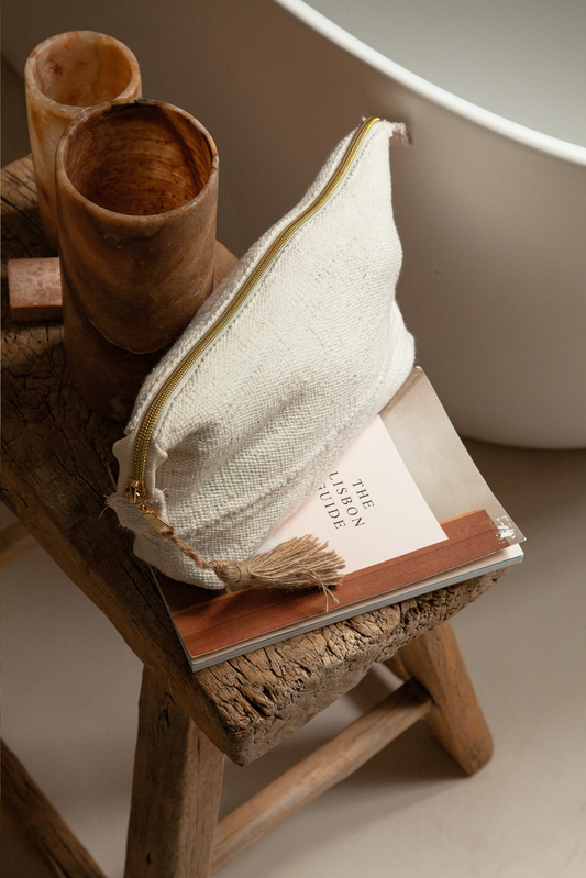 Trousse de toilette évasée en Bogolan et wax - ROHO - Studio Matongé