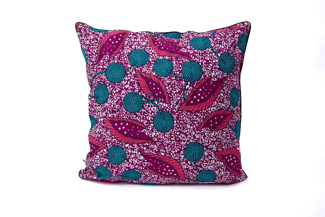 Housse de coussin zippée carrée 50 x 50 cm en coton - wax africain -  LINDEN. Multicolore : magenta, bleu turquoise.